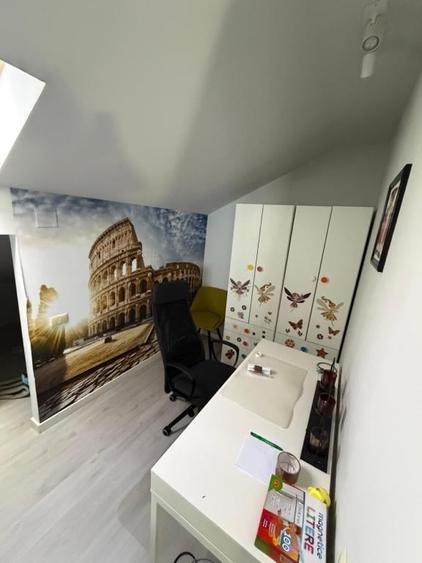 Casă cu 5 camere cu Canalizare în Pipera