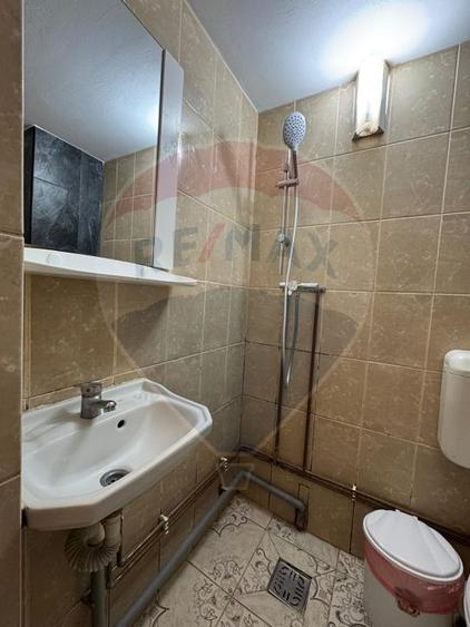 Garsonieră decomandată în Confecții