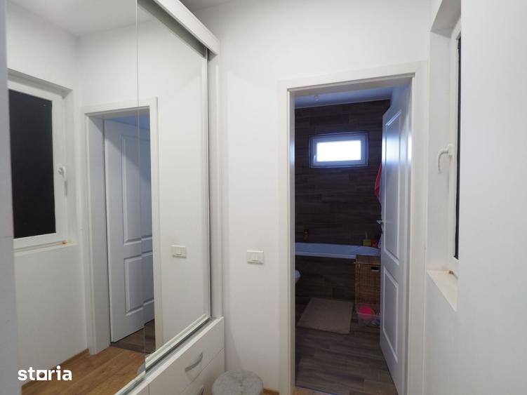 Casă cu 5 camere cu Teren 362 Mp în Mogoșoaia
