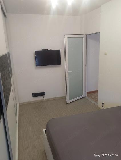 Apartament cu 3 camere decomandat în Crângași