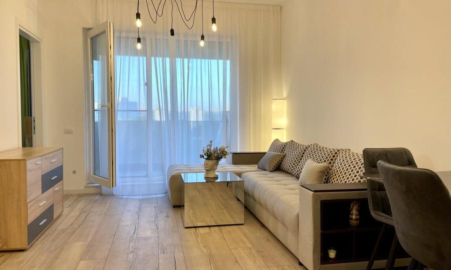 Apartament cu 2 camere semidecomandat, mobilat în Titan