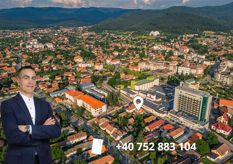 Casă individuală cu 2 camere cu Canalizare în Central