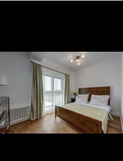 Casă cu 4 camere cu Teren 340 Mp în Central