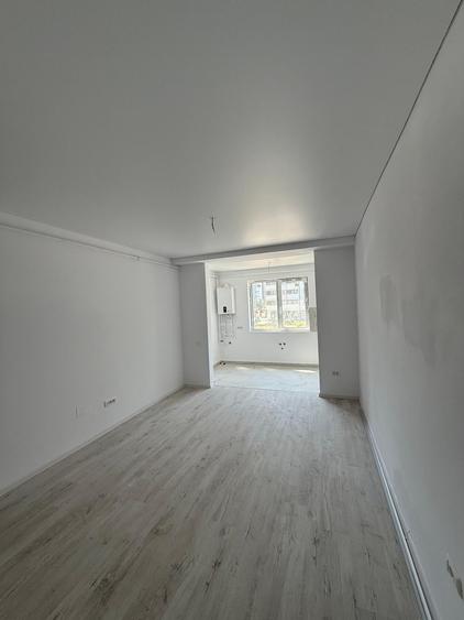Apartament cu 2 camere semidecomandat în Militari