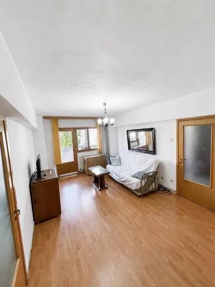 Apartament cu 2 camere semidecomandat în Ferdinand