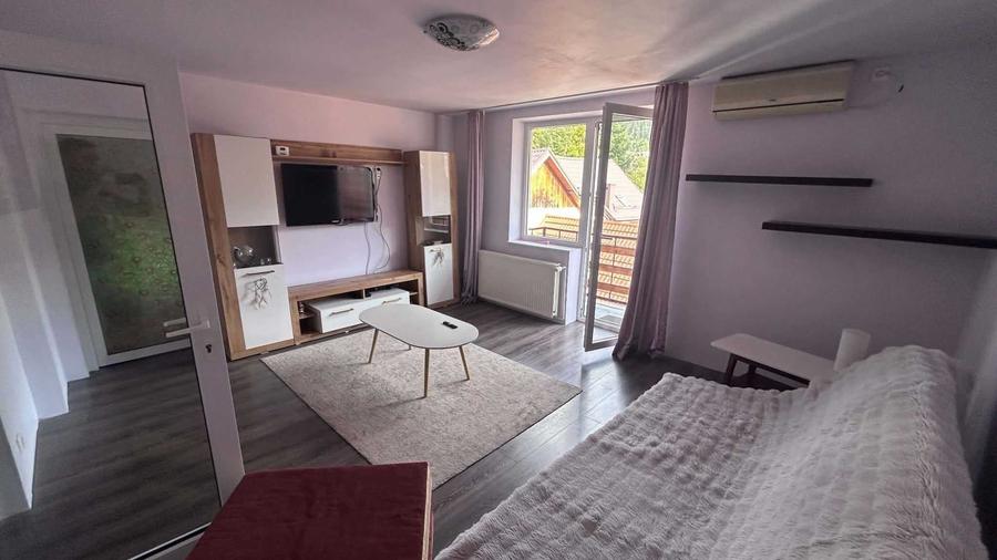 Apartament cu 3 camere decomandat în Drumul Carului
