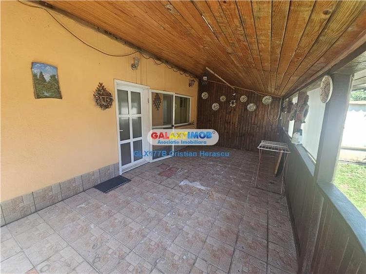 Casă cu 4 camere cu Teren 1224 Mp în Tărtășești