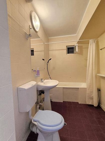 Apartament cu 4 camere decomandat în Gheorgheni