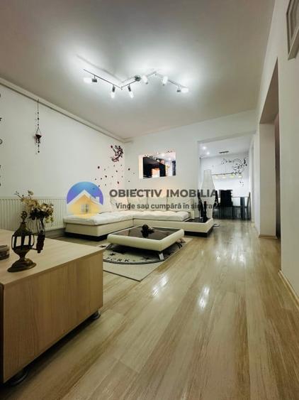 Apartament cu 4 camere semidecomandat în Mărăței