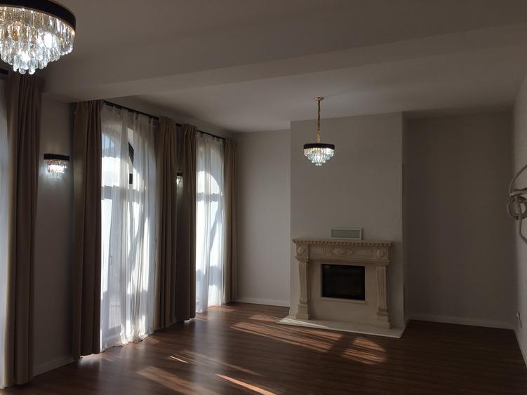 Casă cu 7 camere cu Canalizare în Băneasa
