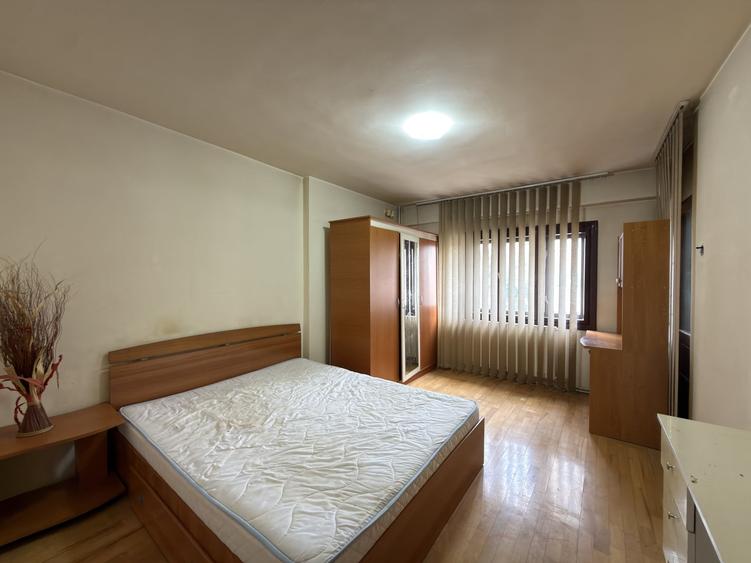 Apartament cu 3 camere decomandat, mobilat în Dorobanților