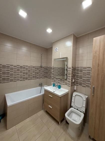 Apartament cu 2 camere decomandat în Noua