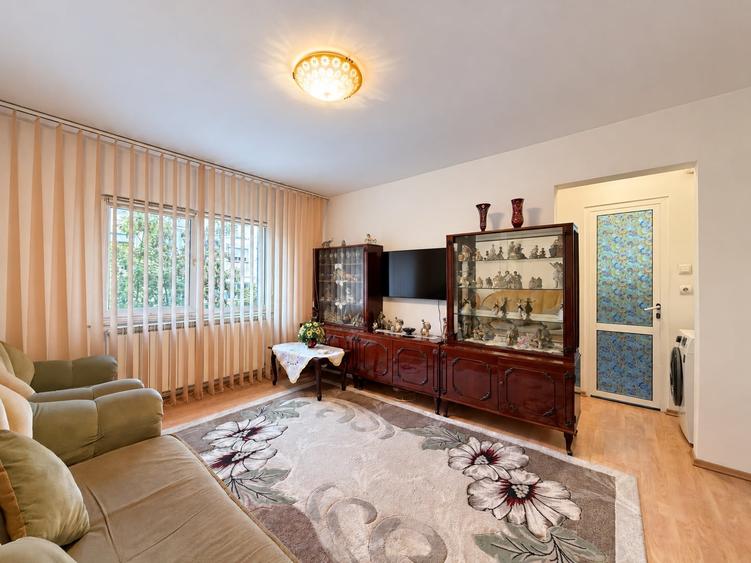 Apartament cu 2 camere semidecomandat în Inel I