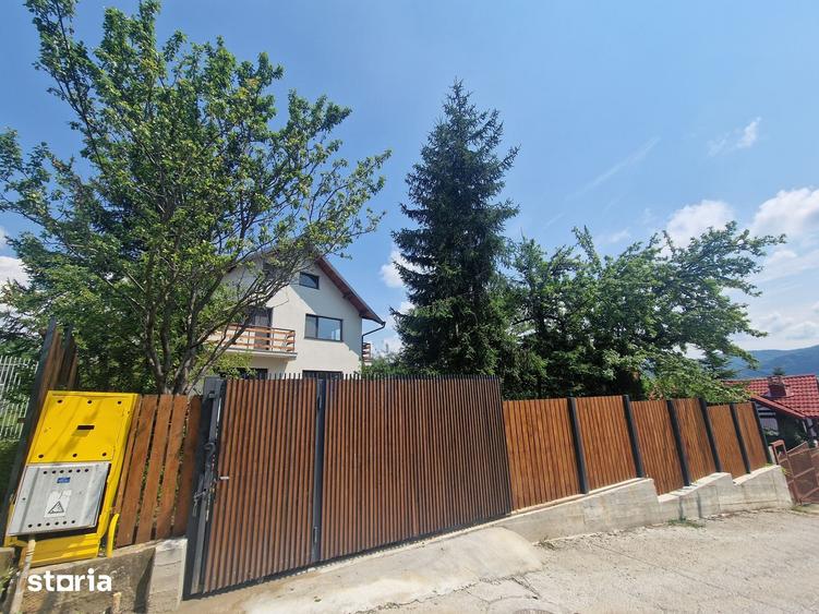 Casă cu 5 camere cu Teren 700 Mp în Ghioșești