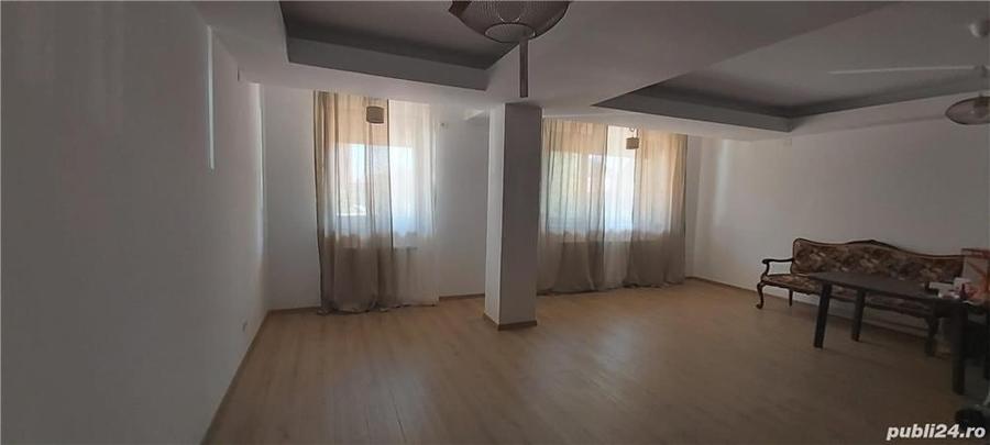 Casă cu 6 camere cu Teren 890 Mp în Pipera