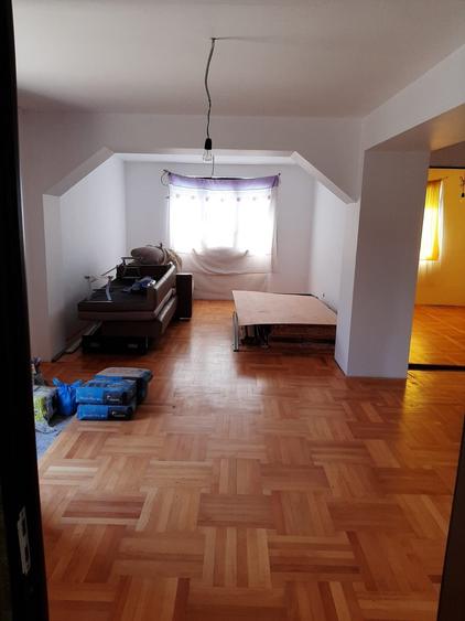 Casă cu 3 camere în Scurtești