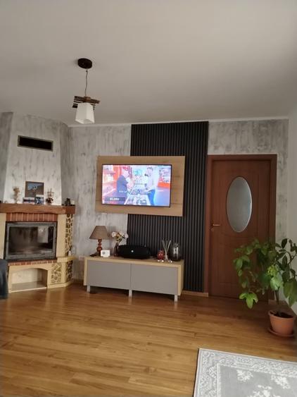 Casă cu 4 camere în Păulești