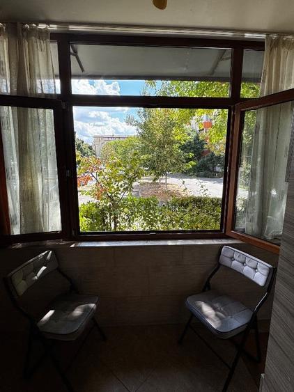 Apartament cu 4 camere decomandat în Ostroveni