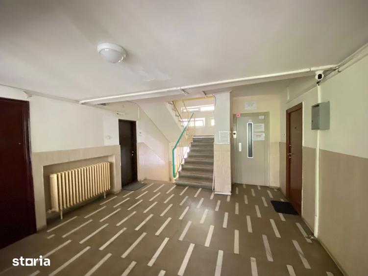 Apartament cu 3 camere semidecomandat, mobilat în Dristor