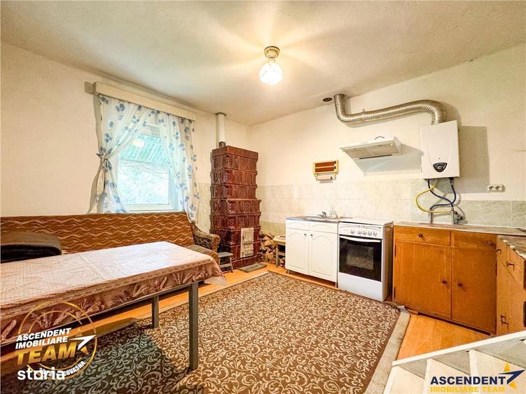 Casă cu 4 camere cu Teren 1660 Mp în Brețcu