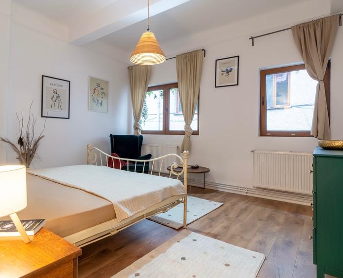 Apartament cu 2 camere decomandat în Domenii