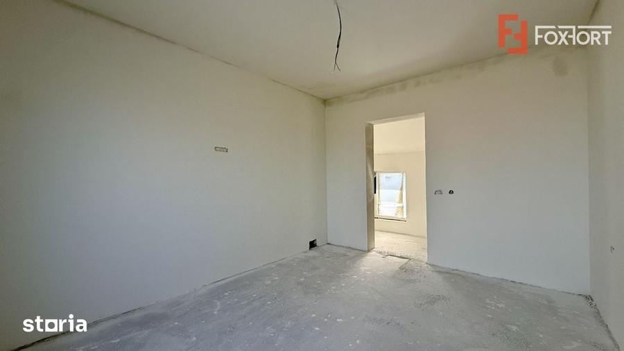 Casa individuala de vanzare, 8 camere + 4 bai - Mosnita Veche - 17