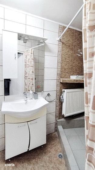 Casă cu 6 camere cu Teren 150 Mp în Brașovul Vechi
