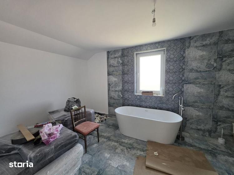 Casă cu 3 camere cu Teren 252 Mp în Valu lui Traian