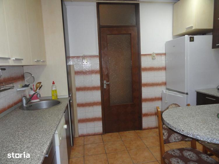 Apartament cu 4 camere decomandat în Micălaca