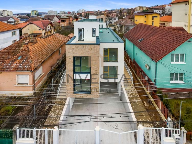 Duplex cu 5 camere cu Canalizare în Andrei Mureșanu