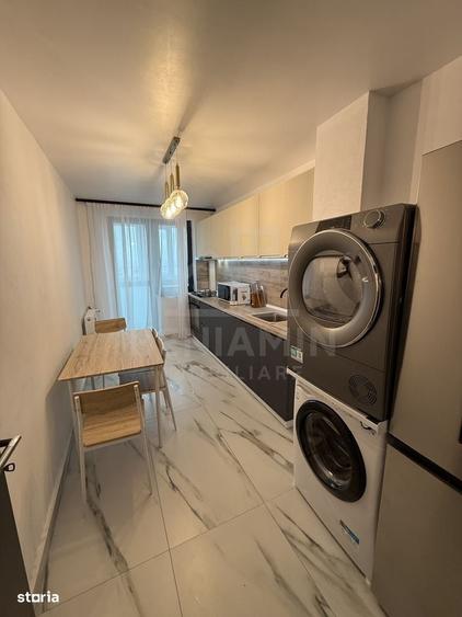 Apartament cu 4 camere decomandat în Ultracentral