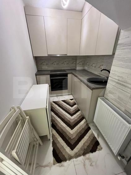 Apartament cu 2 camere semidecomandat, mobilat în Central