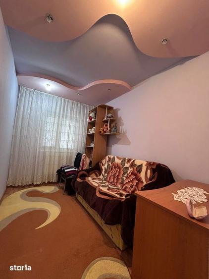 Apartament cu 3 camere, mobilat în Brăilița