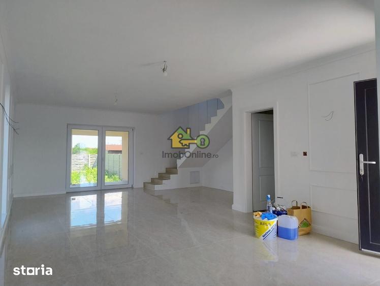 Casă cu 4 camere cu Teren 300 Mp în Șag