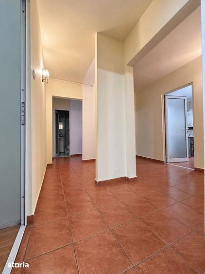 Apartament cu 4 camere în Est