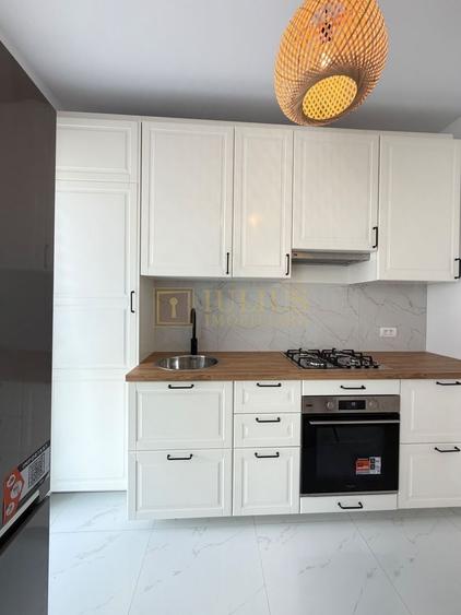 Apartament cu 2 camere semidecomandat, mobilat în Giroc