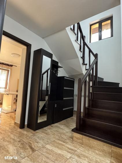 Casă cu 4 camere cu Teren 242 Mp în Central