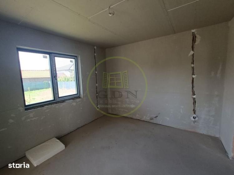 Casă cu 4 camere cu Teren 685 Mp în Sântana de Mureș