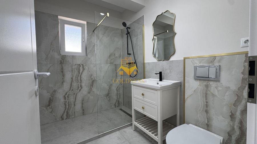 Apartament cu 3 camere semidecomandat, mobilat în Florești