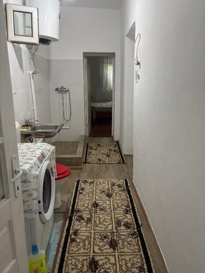 Casă individuală cu 3 camere cu Canalizare în Central