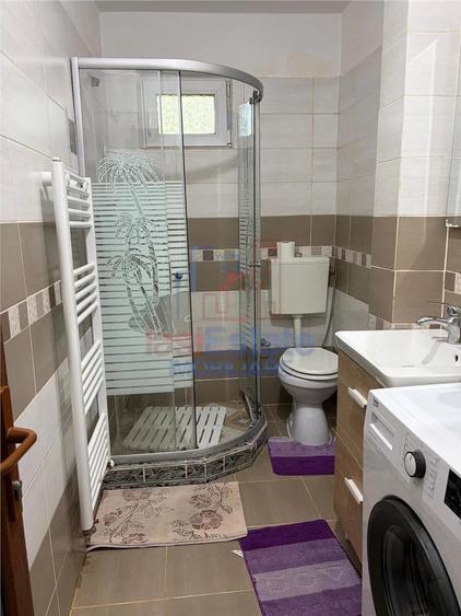 Apartament cu 2 camere semidecomandat în Filiași