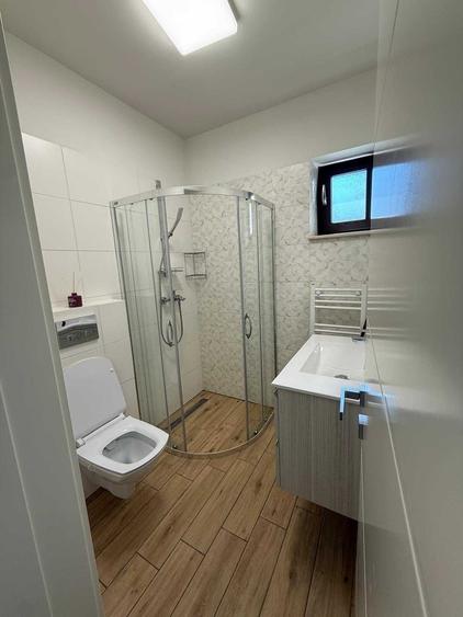 Apartament cu 3 camere decomandat în Cârcea