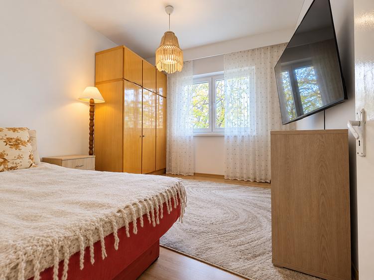 Apartament cu 3 camere decomandat în Ultracentral