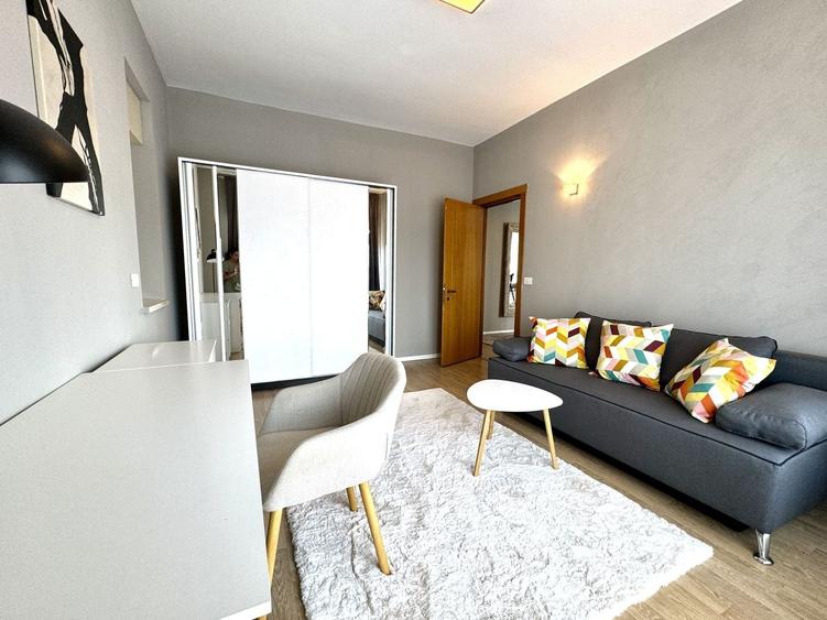 Apartament cu 4 camere decomandat, mobilat în Take Ionescu