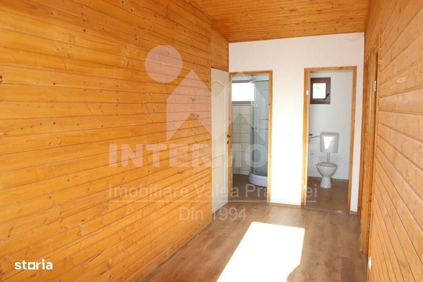 Casă cu 4 camere cu Teren 1600 Mp în Central