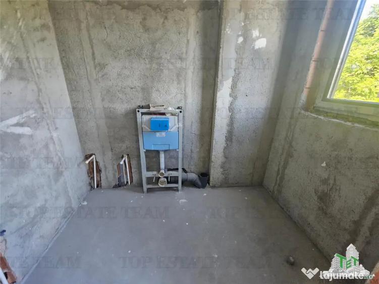 Casă cu 4 camere cu Teren 200 Mp în Păcii