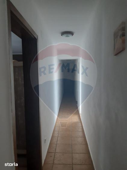 Spațiu comercial, de 750 mp, în Moieciu
