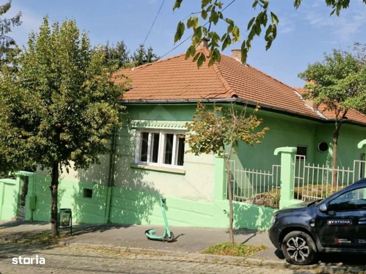 Casă cu 4 camere cu Teren 421 Mp în Central