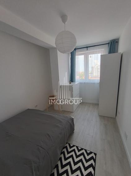 Apartament cu 2 camere semidecomandat, mobilat în Central