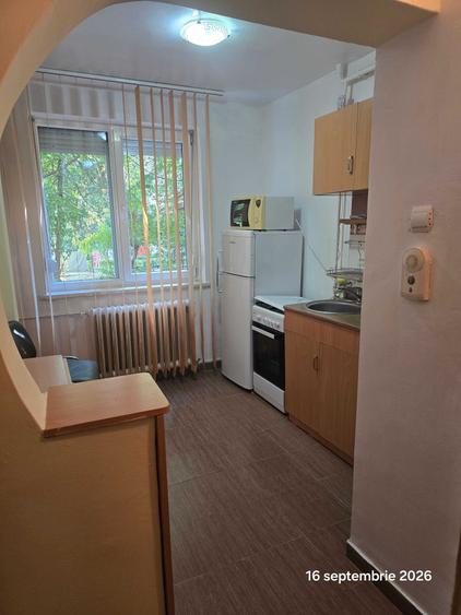 Apartament cu 2 camere semidecomandat în Calea Severinului